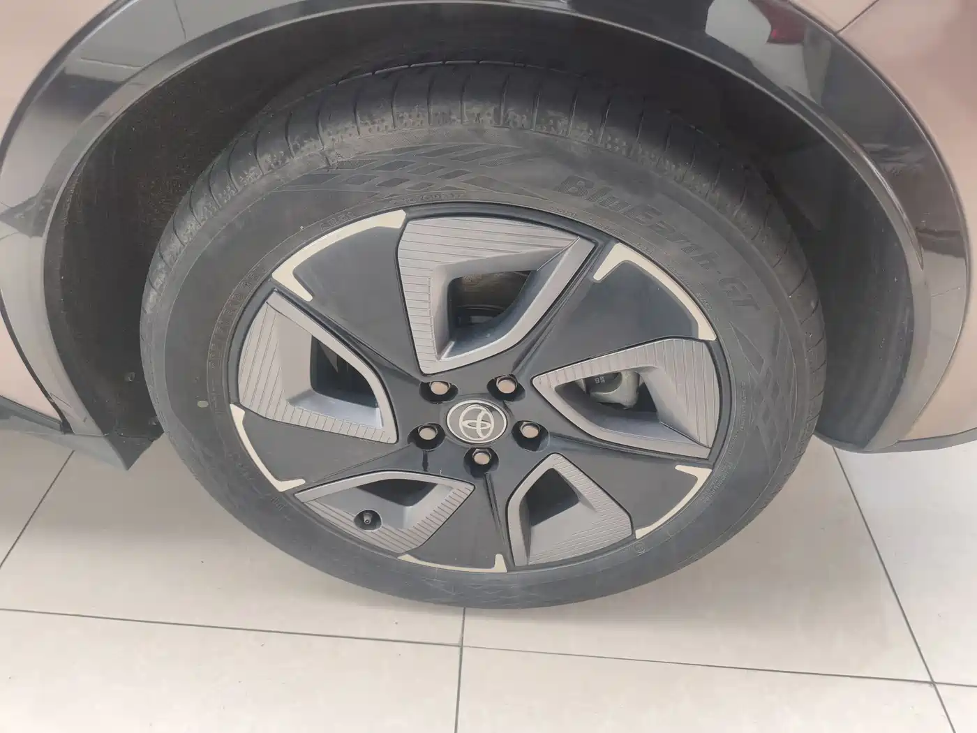 Toyota bZ3 2023 616km Long Range Premium фото 12