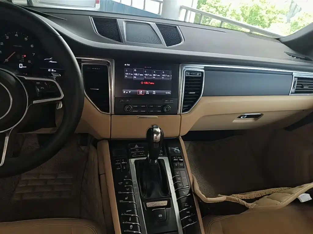 Porsche Macan 2017 Macan 2.0T фото 13