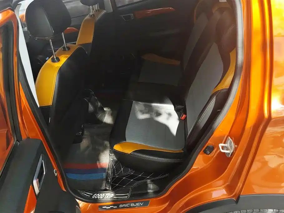 BAIC NEW ENERGY EC3