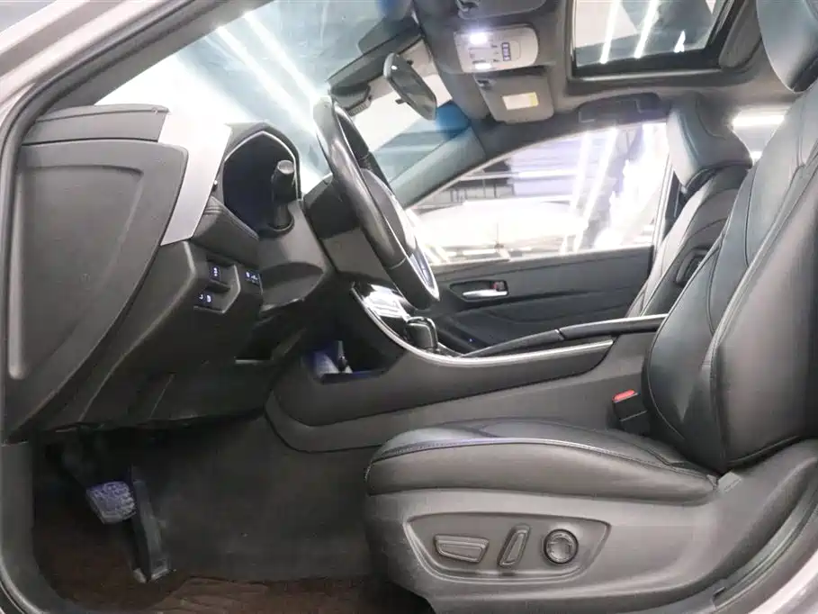 Toyota Avalon 2019 2.0L Luxury Edition (China VI) фото 13
