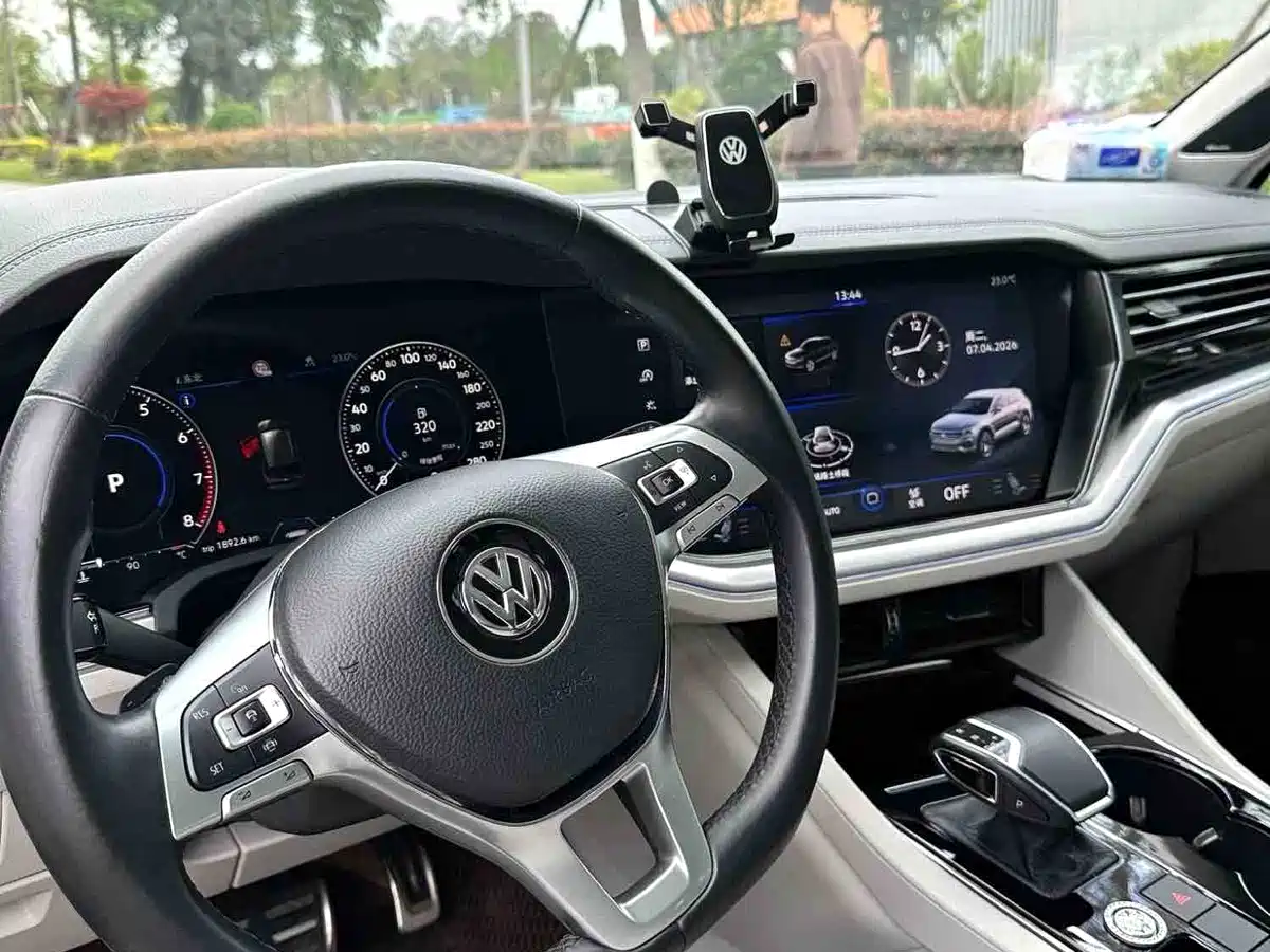 Volkswagen Touareg 2019 3.0TSI Sharp Intelligence Edition China VI фото 9
