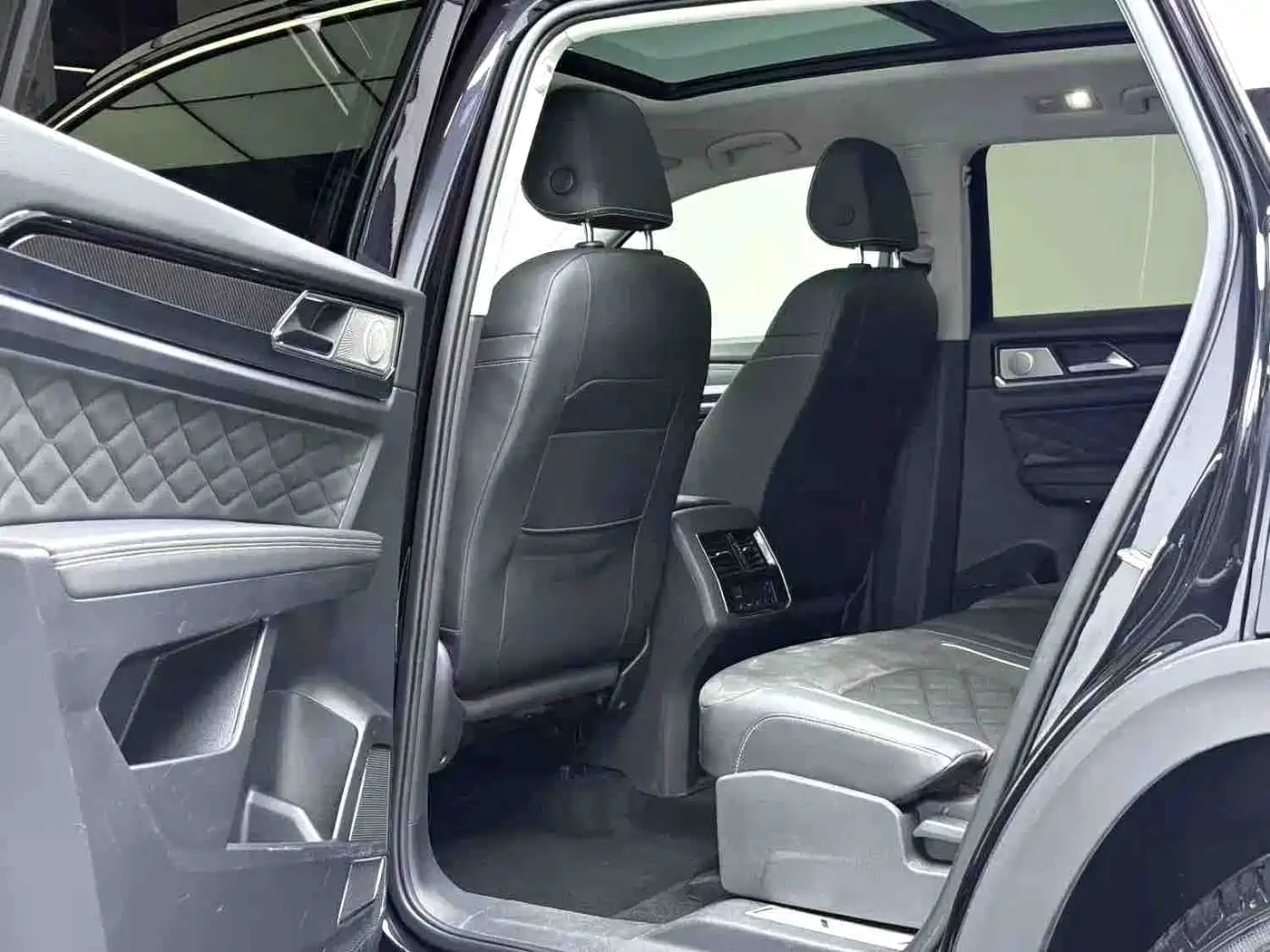 Volkswagen Teramont 2019 Model Teramont X 380TSI 4WD Prestige Luxury Edition фото 6