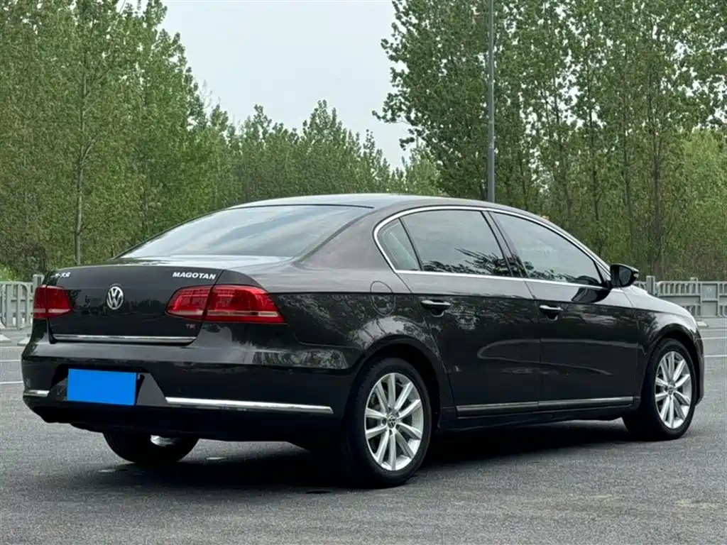 Volkswagen Magotan 2015 Facelift 2.0TSI Premium фото 5