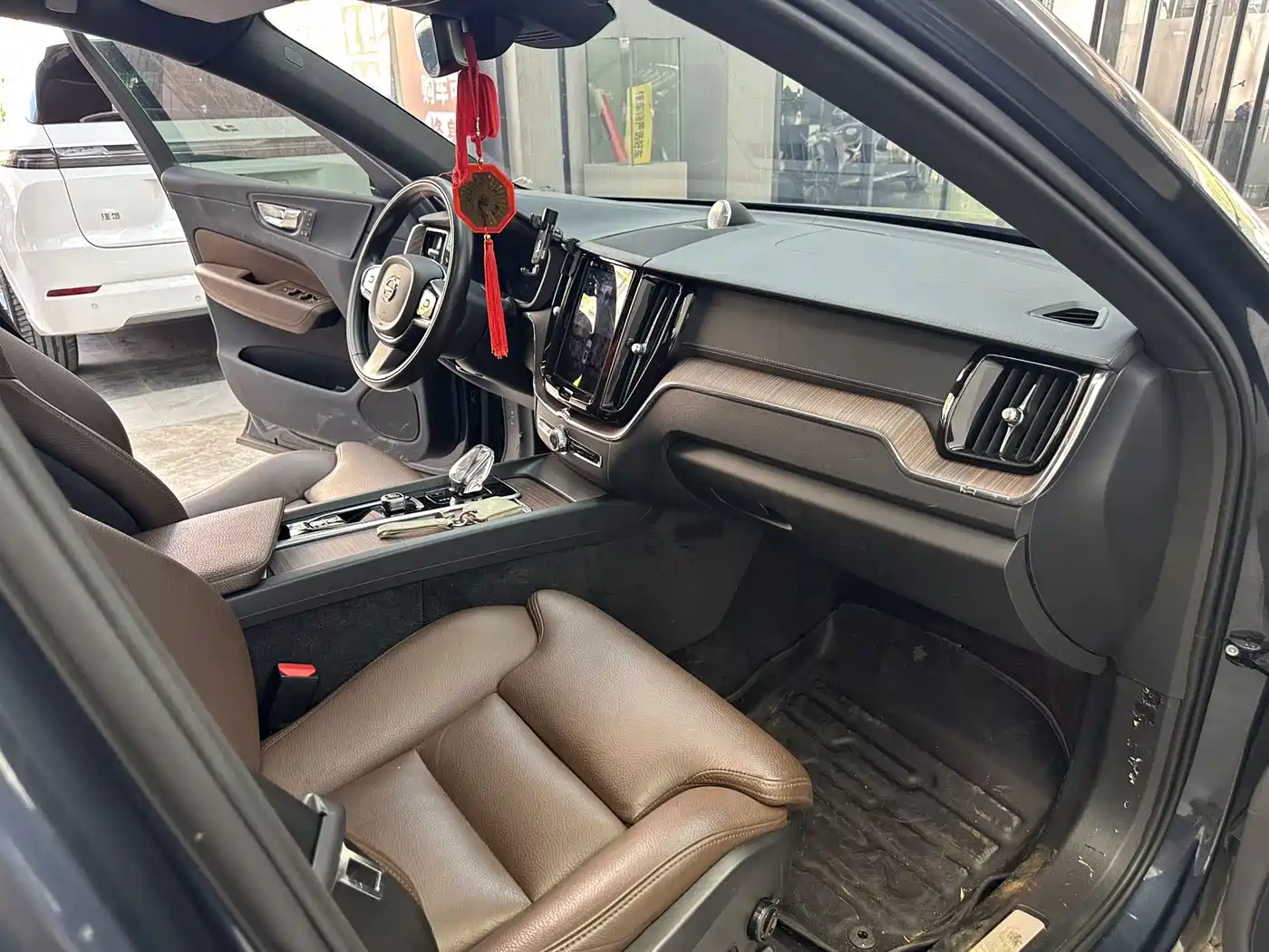Фото 14 - Volvo XC60 Plug-in Hybrid