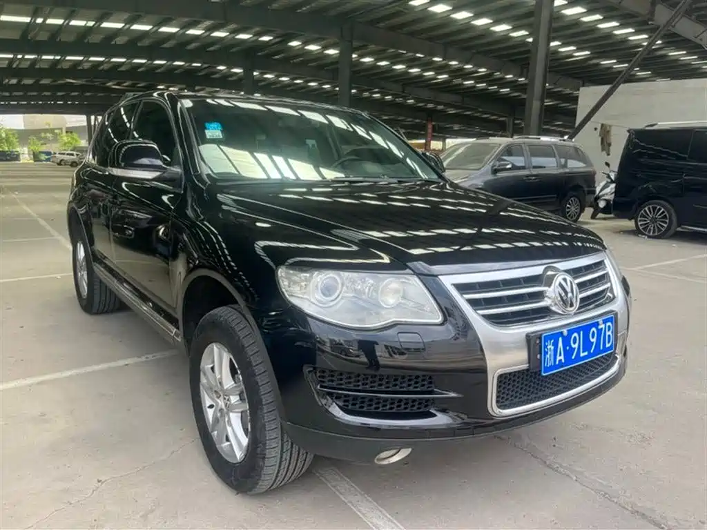 Volkswagen Touareg 2009 3.0T Diesel Standard фото 2