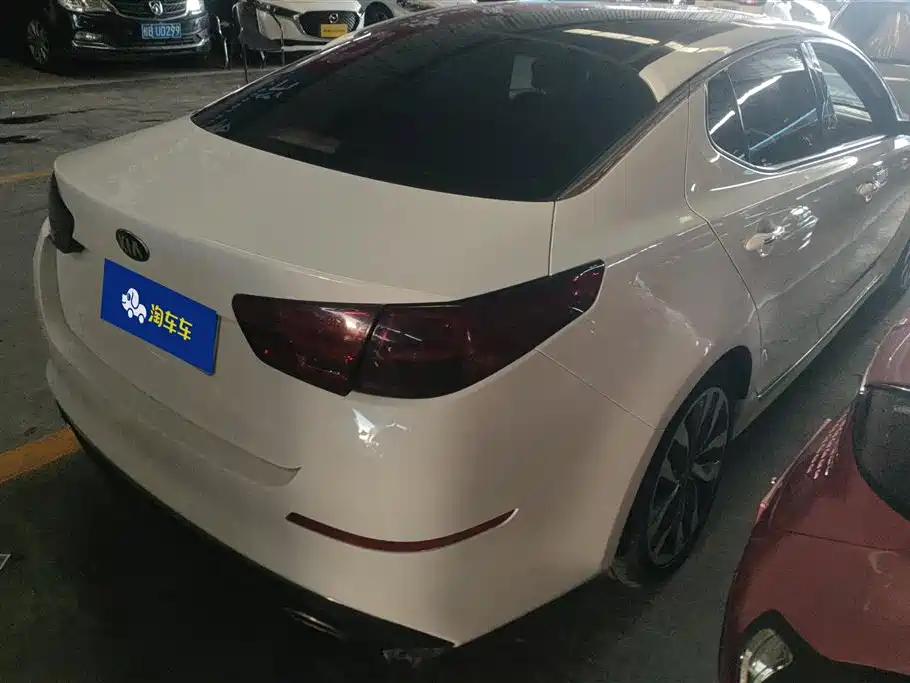 Kia K5 2015 2.0L Automatic LUX фото 3