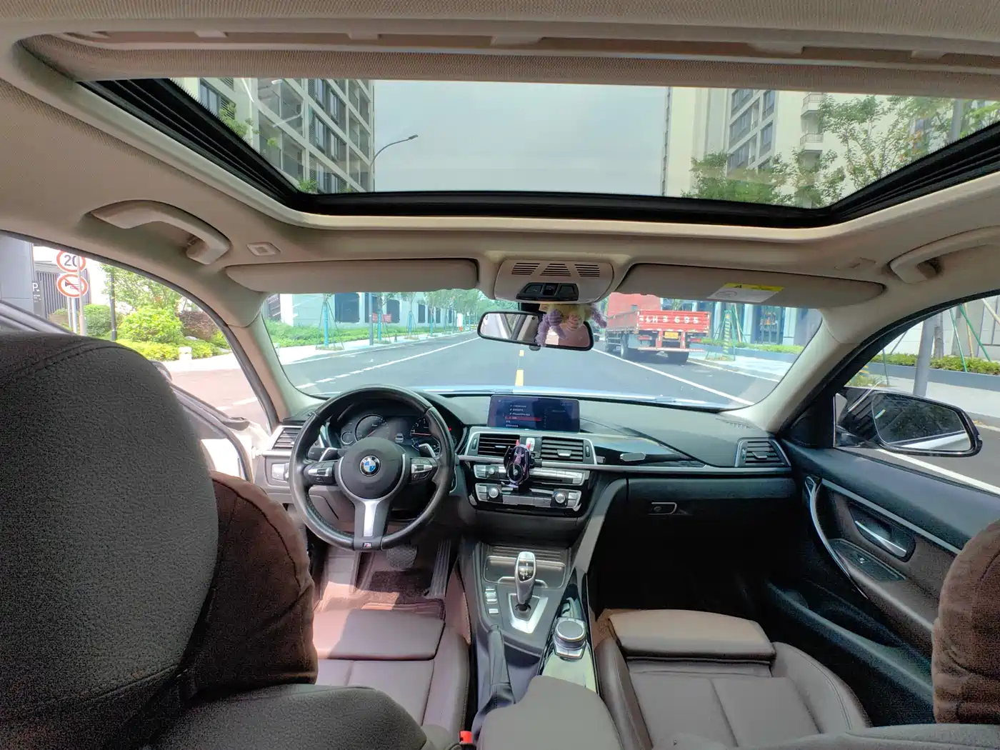 BMW 3 Series 2019 320Li M Luxury Package фото 4