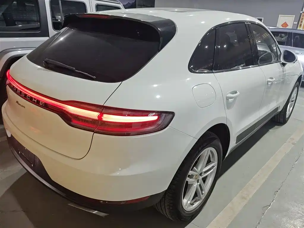 Porsche Macan 2018 Macan 2.0T фото 4