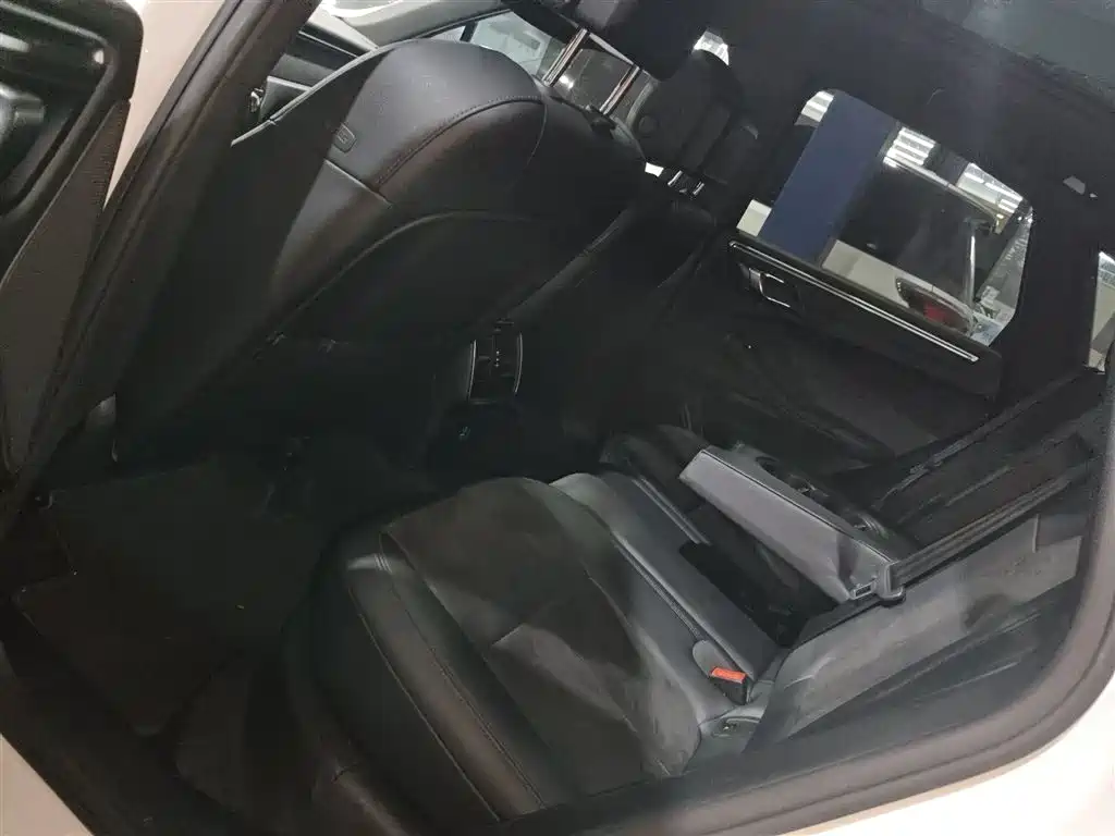 Porsche Macan 2018 Macan 2.0T фото 13