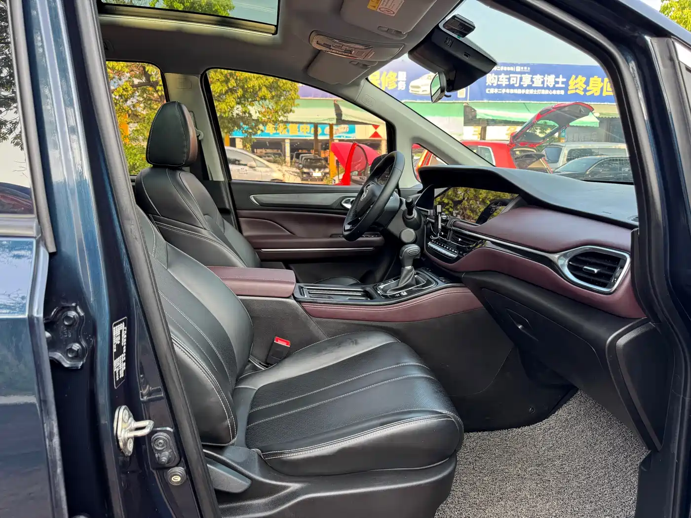 GAC Trumpchi Trumpchi M6 2021 270T DCT Premium Edition (7-seater) фото 14