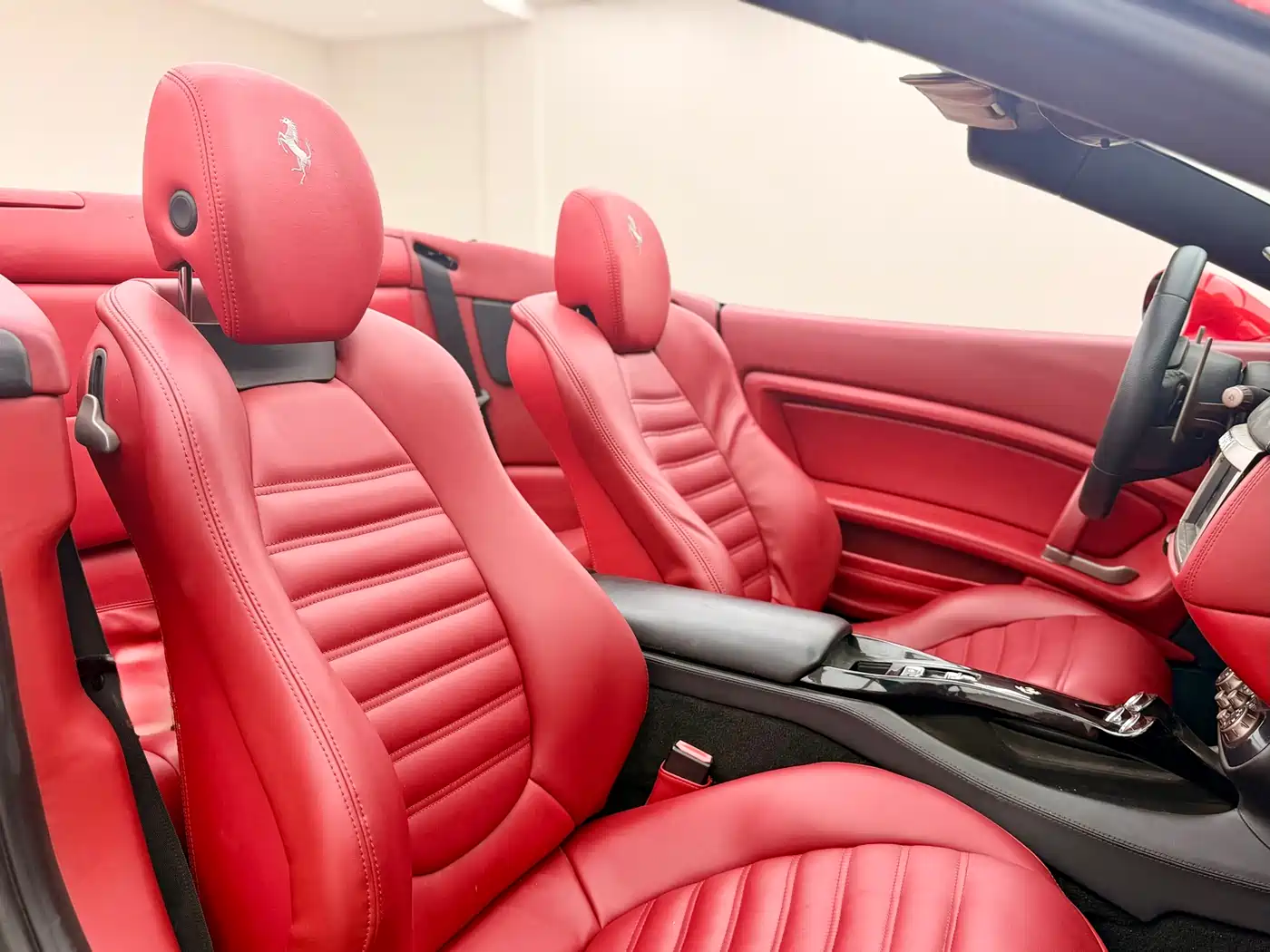 Ferrari California T 2012 4.3L Standard фото 17