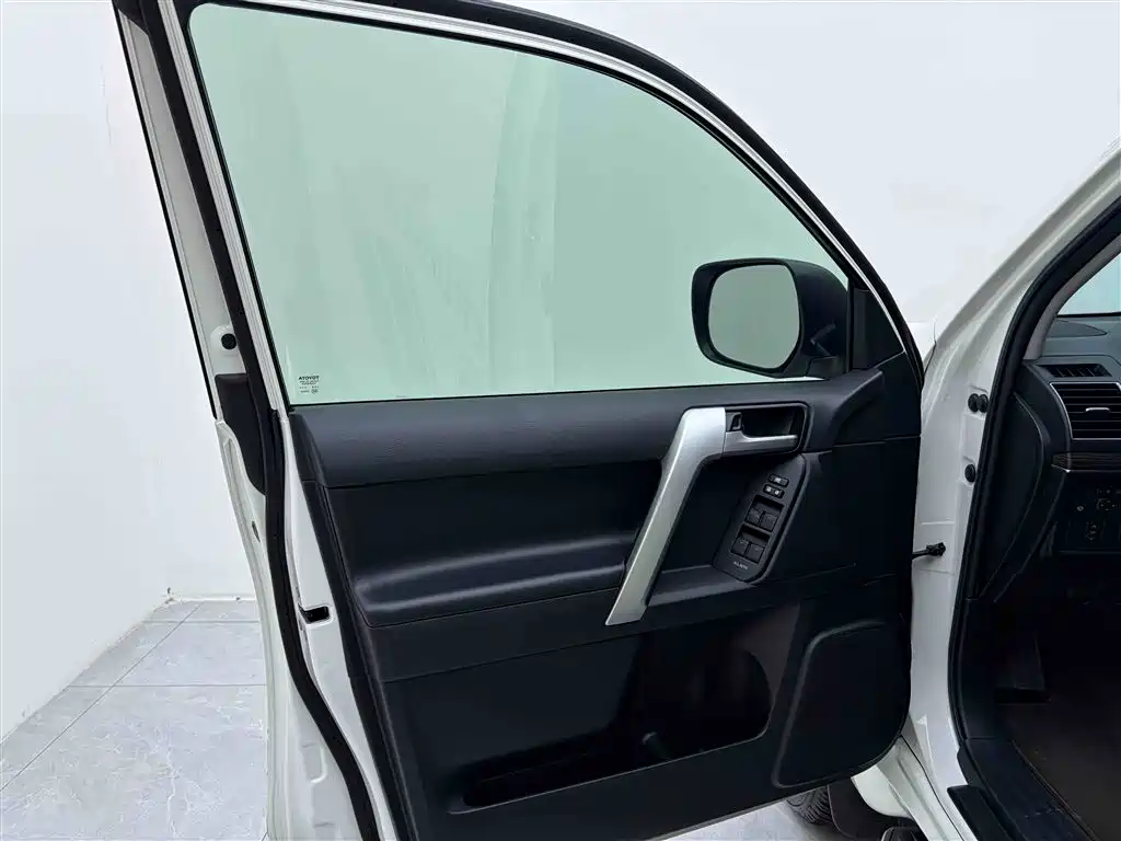 Toyota Prado 2019 3.5L Automatic TX-L Zunxiang Edition with Rear-mounted Spare Tire фото 16