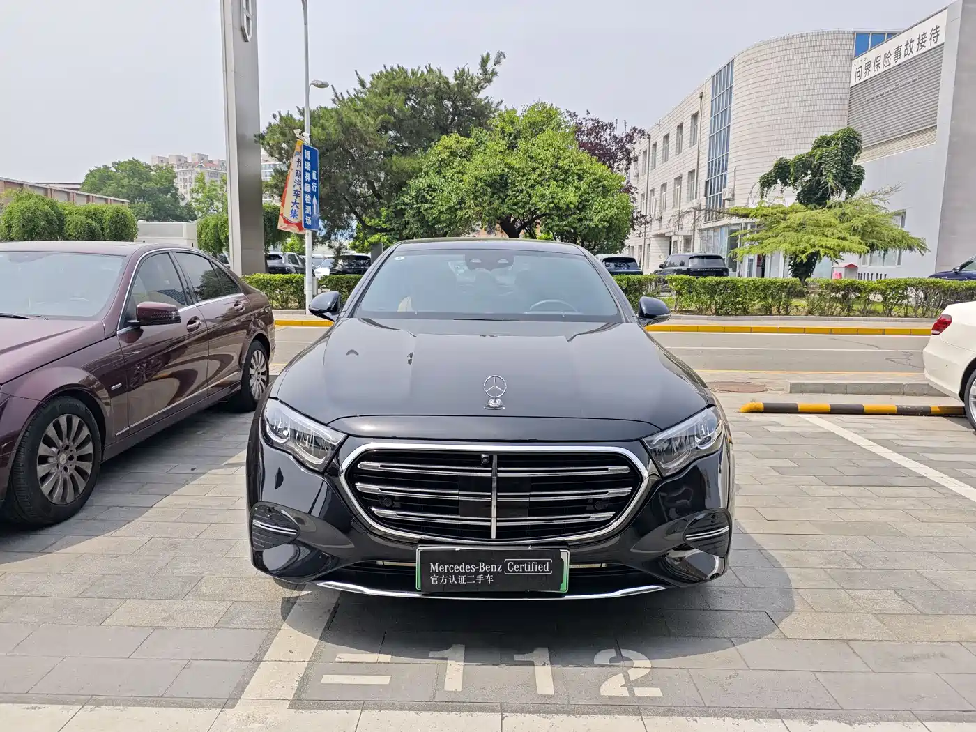Mercedes-Benz E-Class New Energy 2024 E 350 e L Plug-in Hybrid Sedan фото 2
