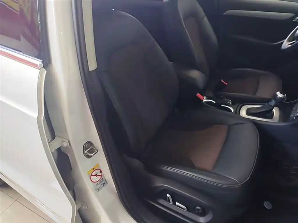 Audi Q3 2018 30th Anniversary Edition 35 TFSI Fashion фото 25