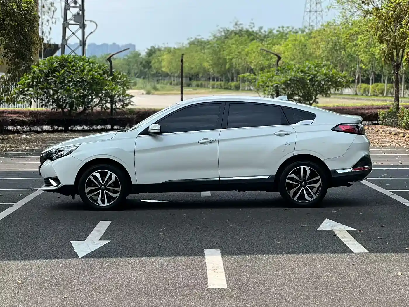2019 Venucia T90