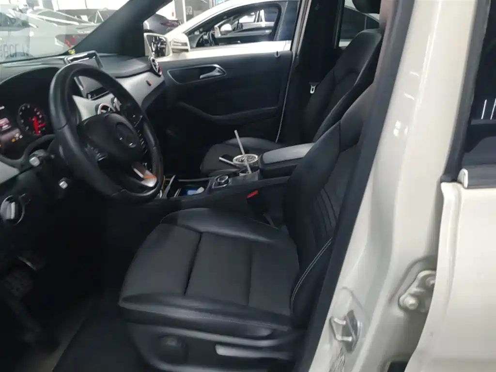 Mercedes-Benz B-Class 2015 B 200 Dynamic фото 15