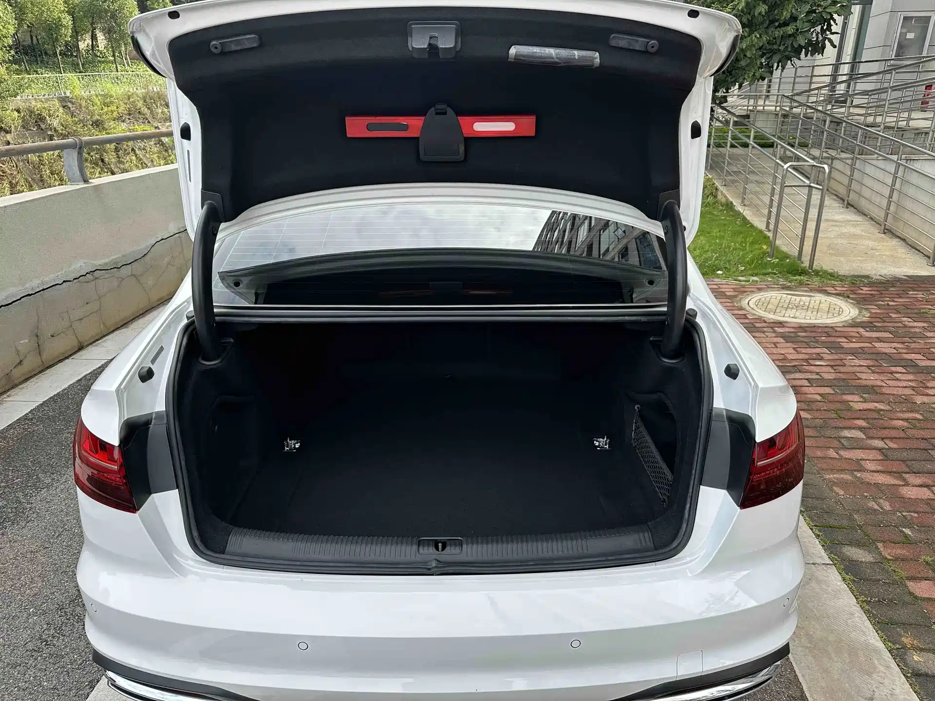 Фото 18 - Audi A4L