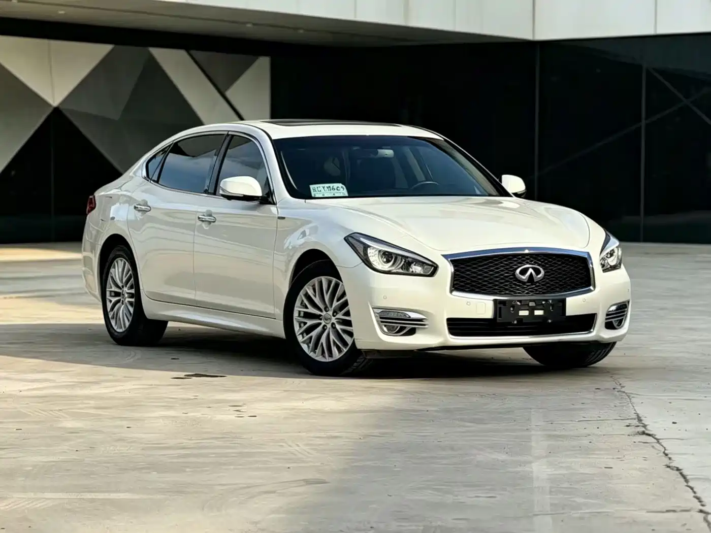 Infiniti Q70 2017 2017 Q70L 2.5L Enjoyment Edition