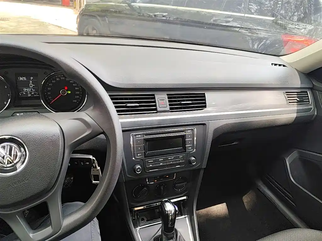 Volkswagen Bora 2016 Model 1.6L Automatic Fashion фото 10