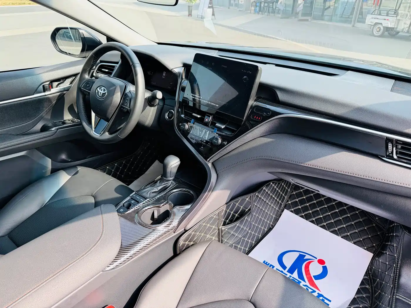 Toyota Camry 2023 2.5G Luxury Edition фото 11