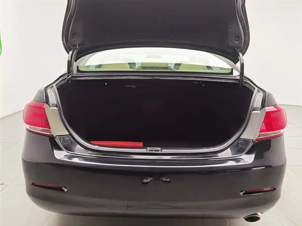 Toyota Camry 2013 200E Classic Elite Edition фото 16