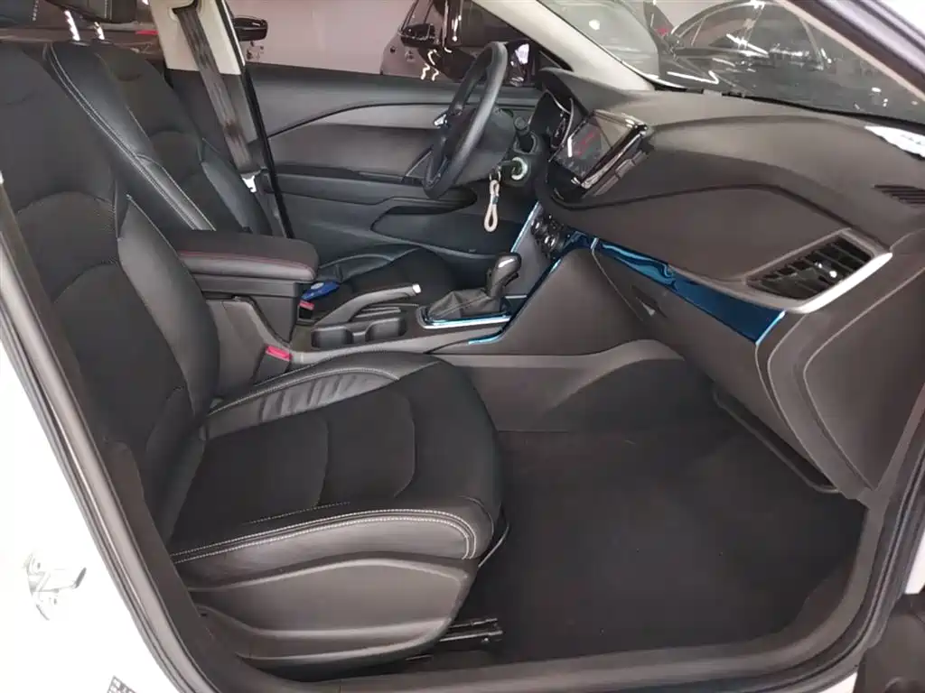 Chevrolet Cavalier 2019 320 Automatic Joy Edition фото 25