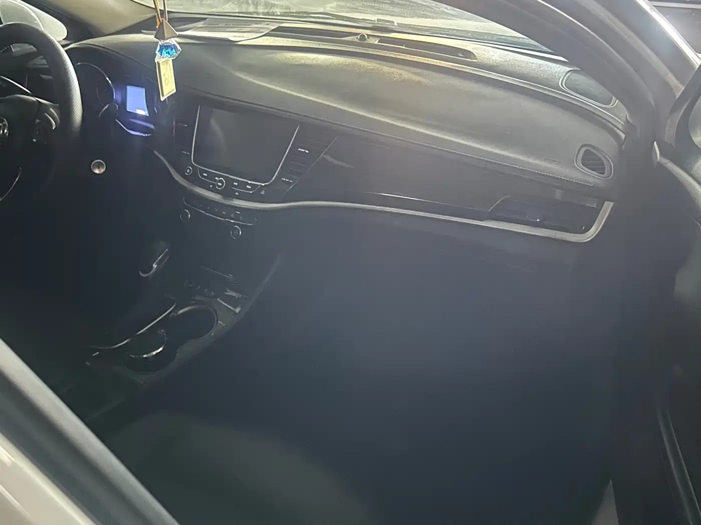 Buick Verano 2018 Sedan 20T Dual Clutch Leading фото 7