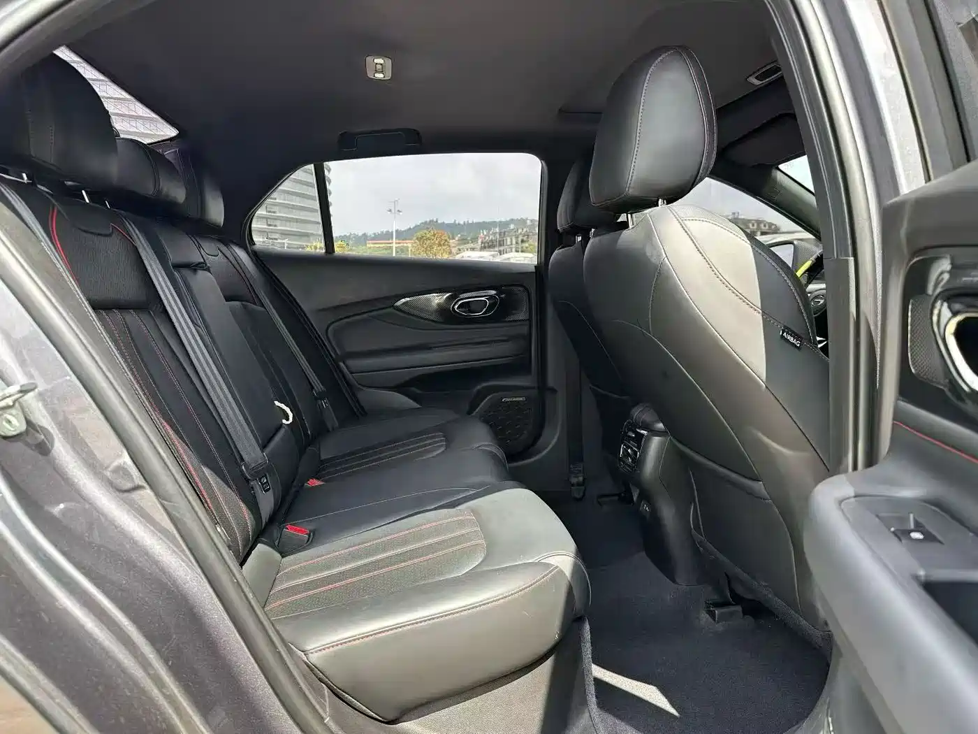 GAC Trumpchi Trumpchi Emkoo 2023 270T DCT J15 Edition фото 6