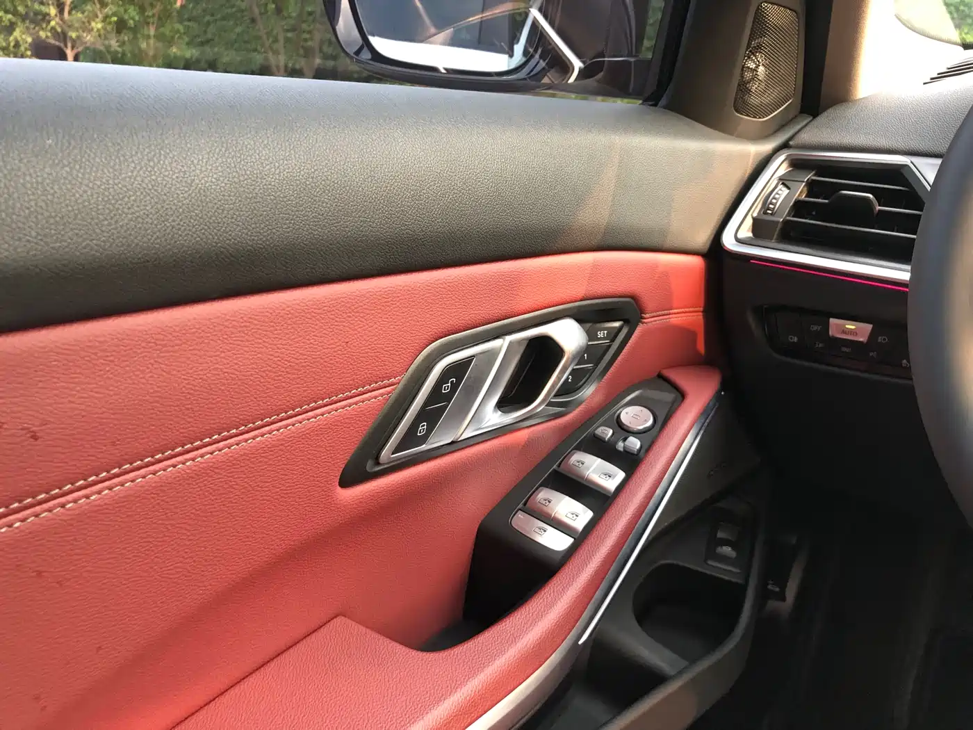 BMW 3 Series 2024 325Li M Sport Shadowline Package фото 11