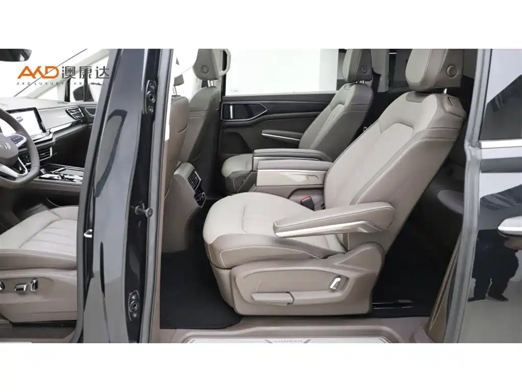 Volkswagen Viloran 2024 380TSI Prestige Edition фото 7