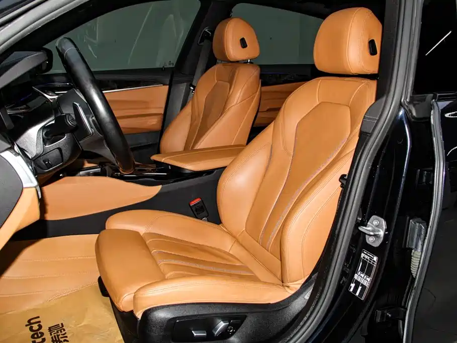 BMW 6 Series GT 2021 630i M Sport Package фото 11