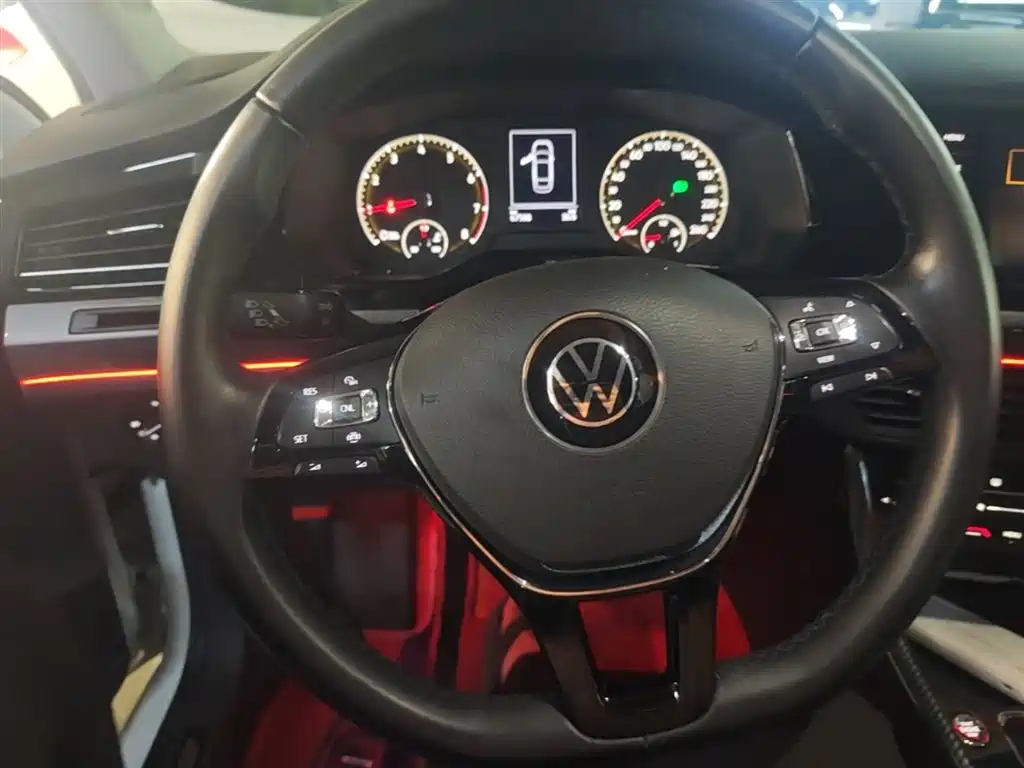Volkswagen Bora 2021 1.5L Automatic Elite Smart Edition фото 11