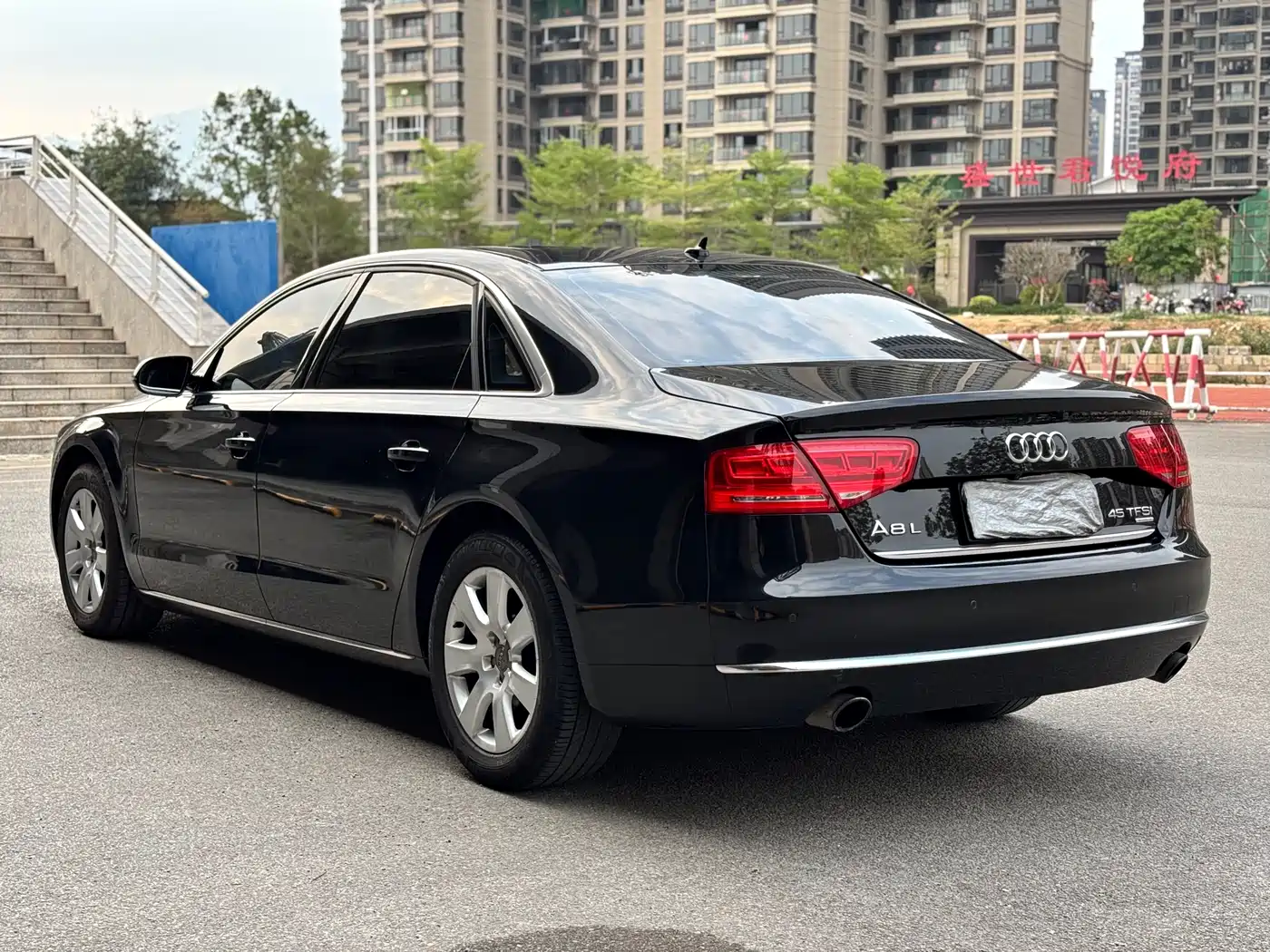Audi A8 2013 A8L 45 TFSI quattro Comfort фото 5