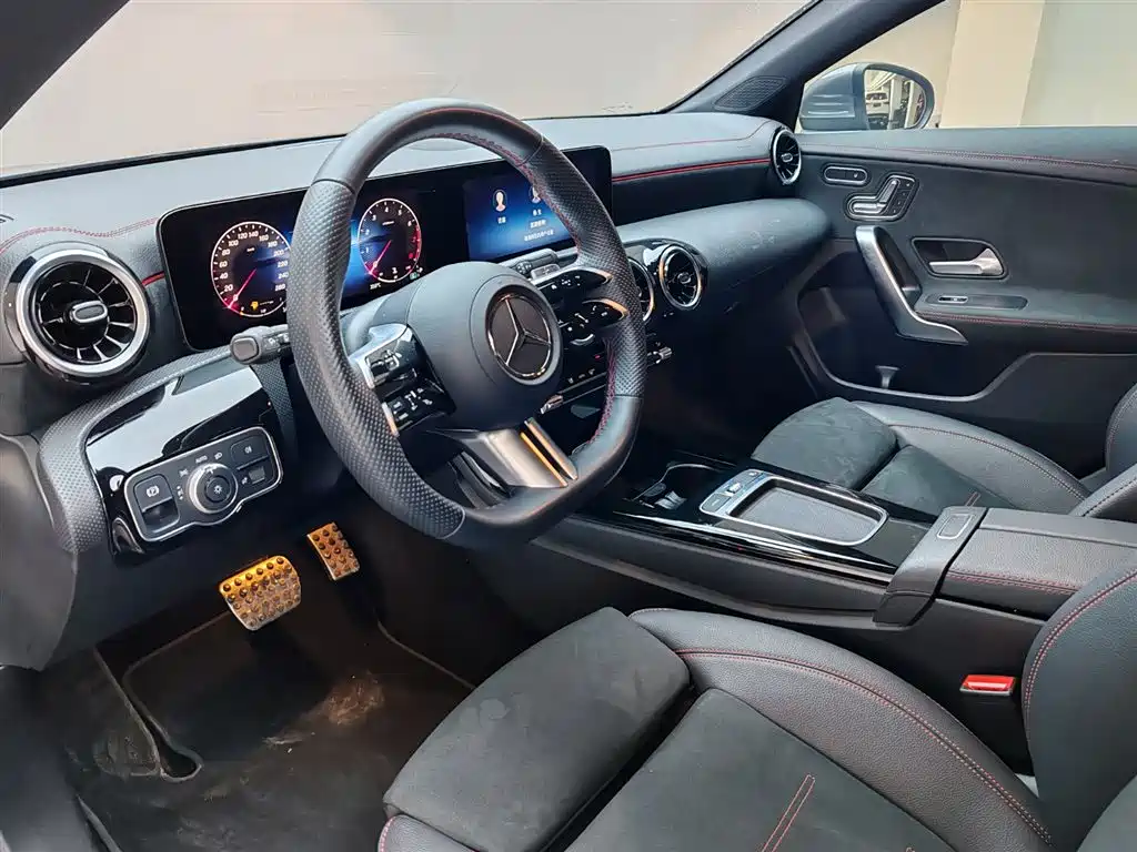MERCEDES-BENZ CLA (IMPORT)