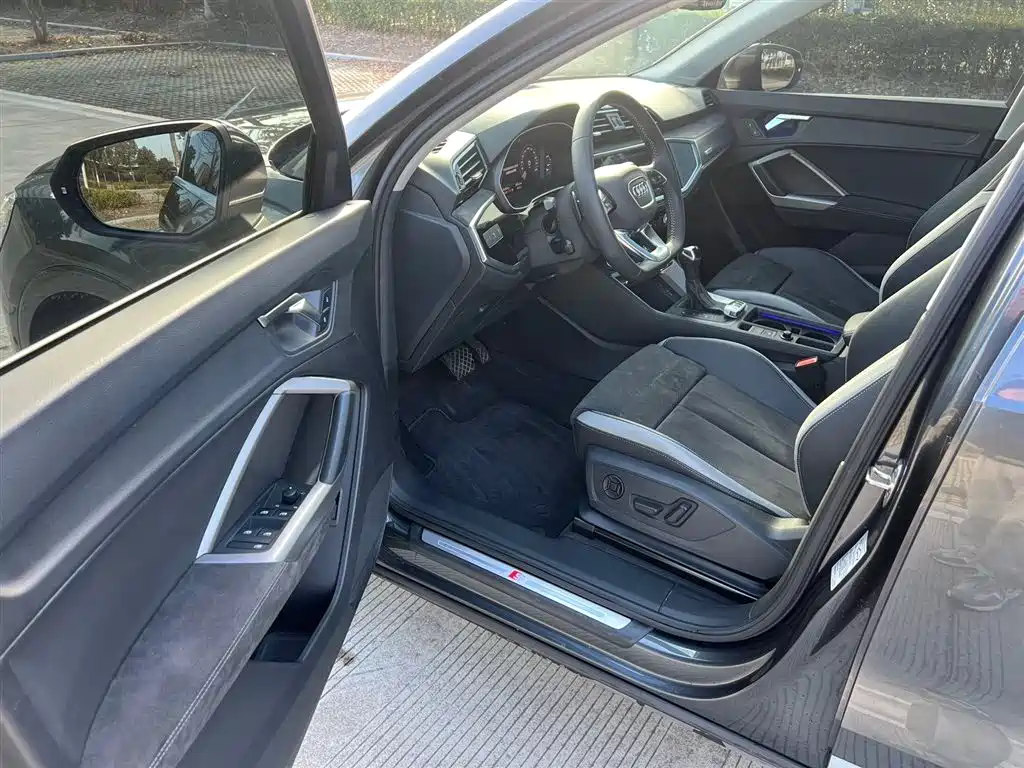 Audi Q3 2023 35 TFSI Fashion Dynamic (1.4T) фото 12