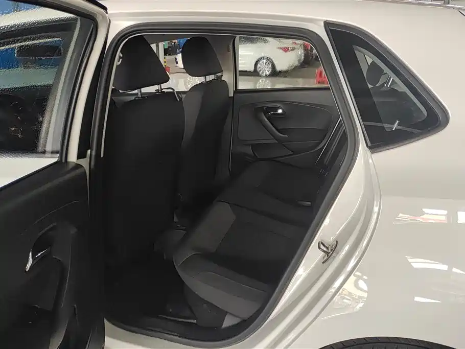 Volkswagen Polo 2018 1.5L Auto Comfort фото 11
