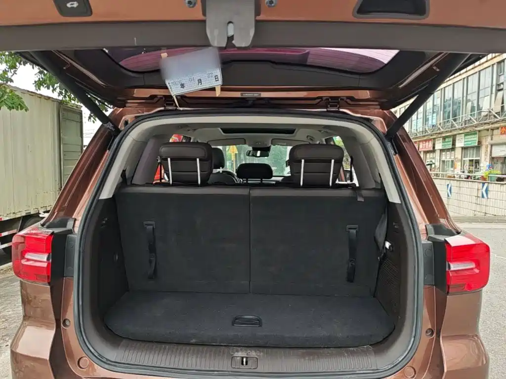 Roewe RX8 2018 2018 30T Internet-connected 2WD Ultimate Edition