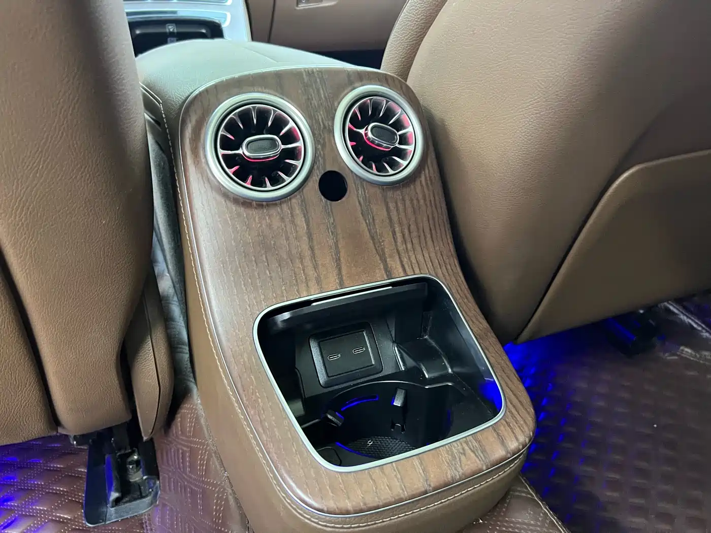 Mercedes-Benz E-Class 2023 Facelift E 300 L Luxury фото 21