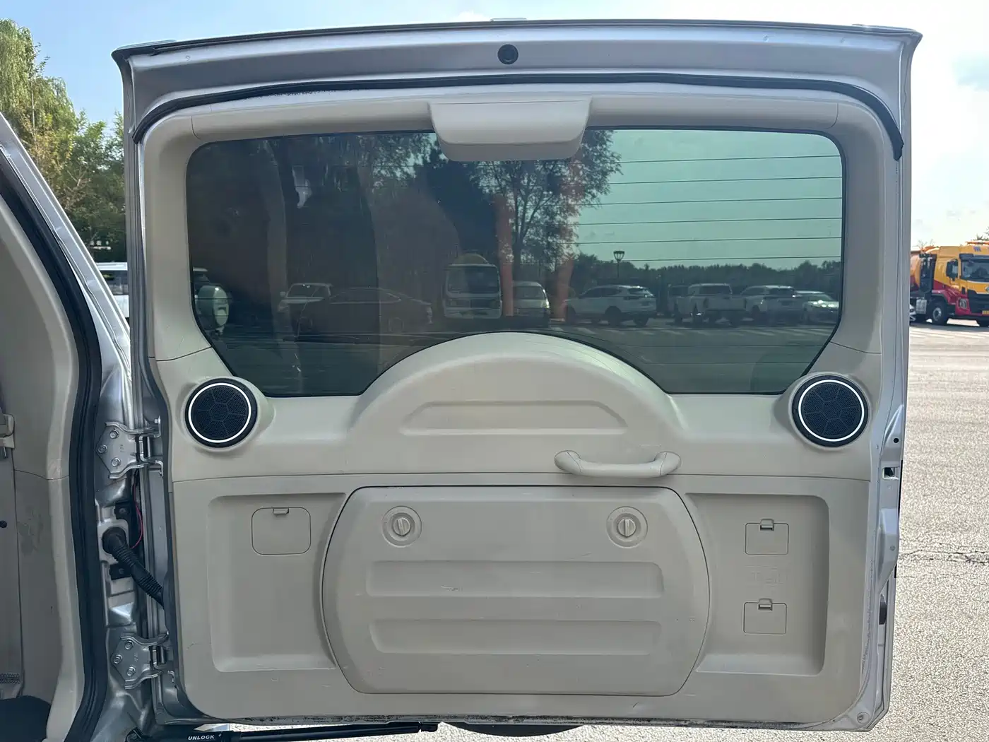 Mitsubishi Pajero (Import) 2008 2007 3.8 5-door GLS Flagship Entertainment