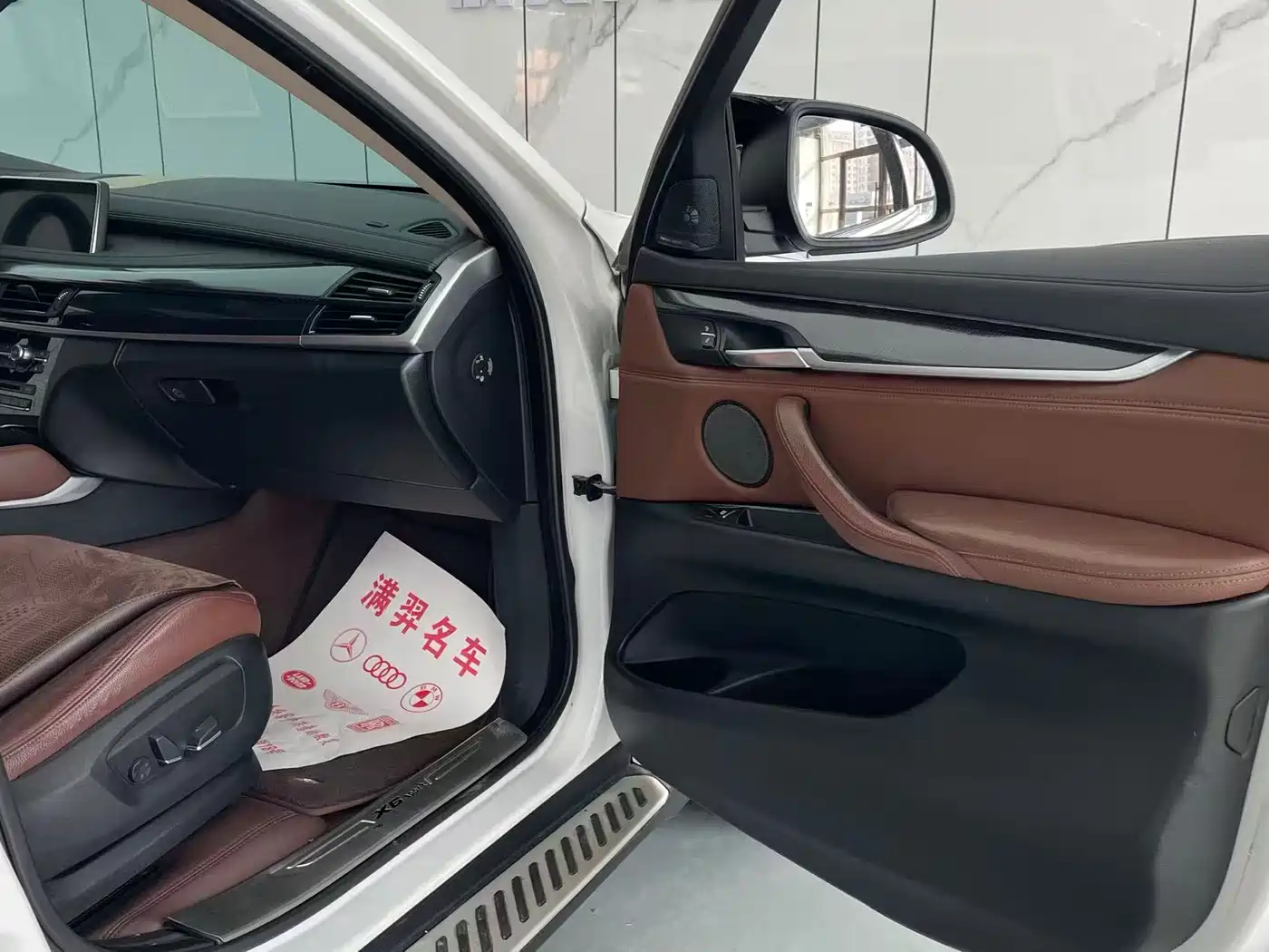 BMW X6 2015 xDrive35i Leading Type фото 16