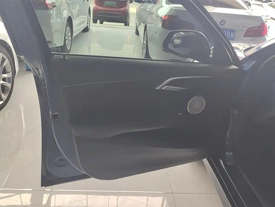 BMW 1 Series 2021 120i M Sport фото 7