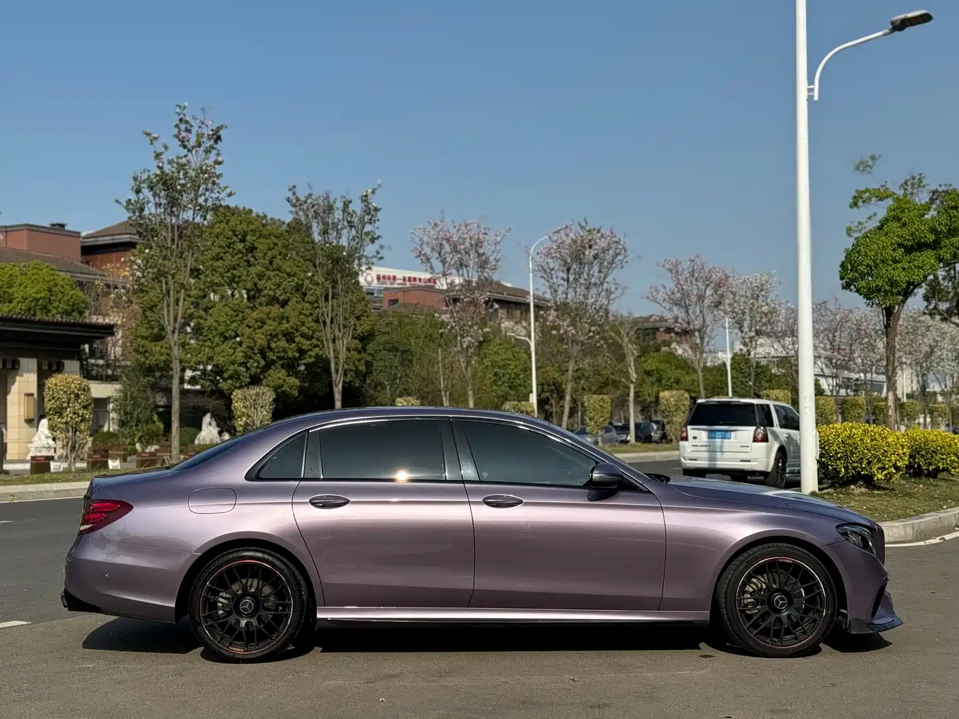Mercedes-Benz E-Class 2019 E 200 L Sport 4MATIC фото 15