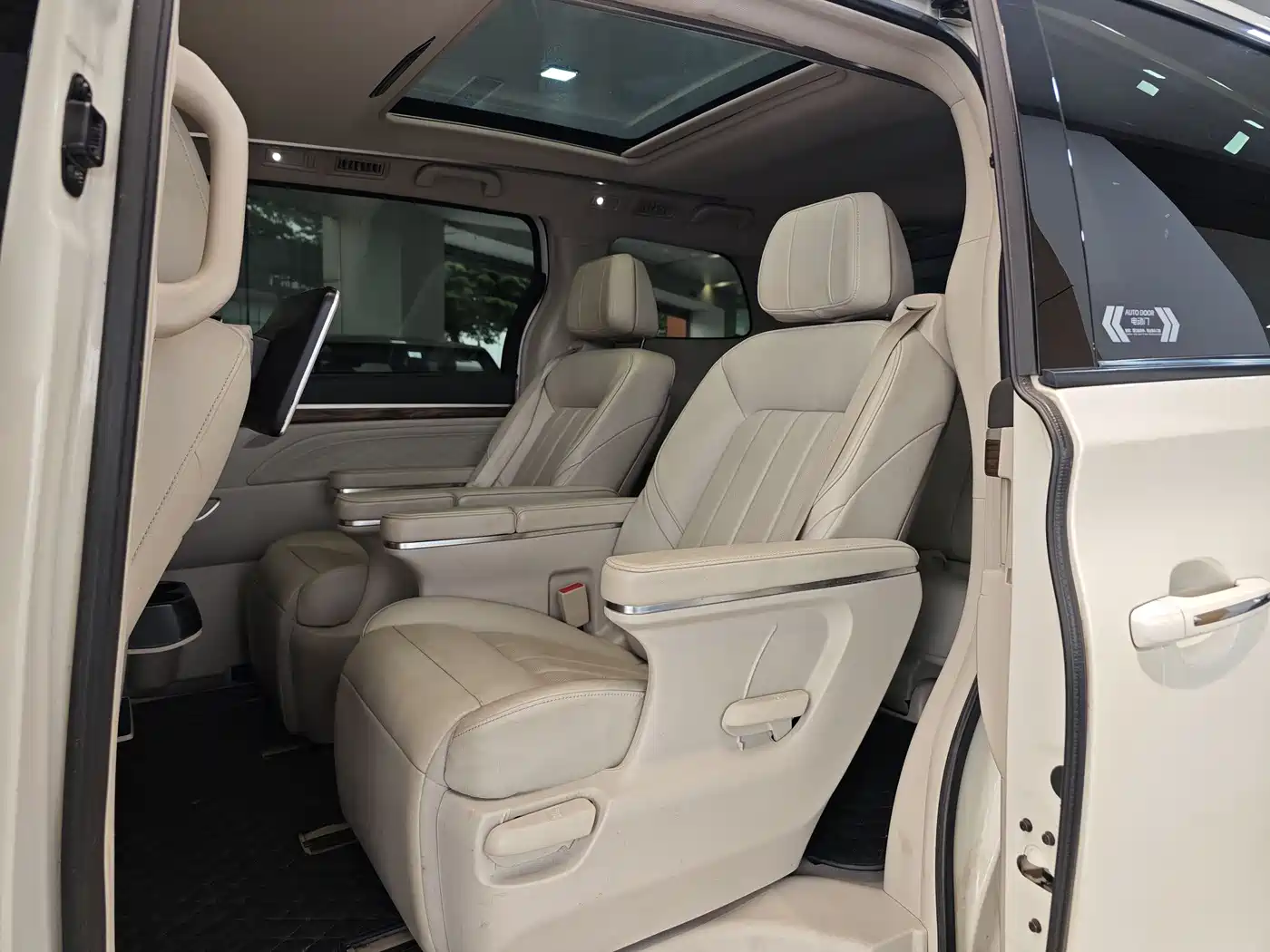 GAC Trumpchi Trumpchi M8 2018 320T Flagship Edition фото 22