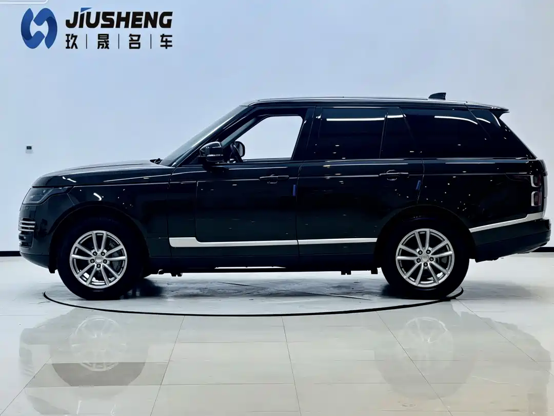 Land Rover Range Rover 2021 3.0 L6 Golden Age Edition фото 3