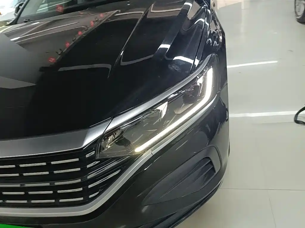 Volkswagen Passat 2023 Facelift 280TSI Business Edition фото 24