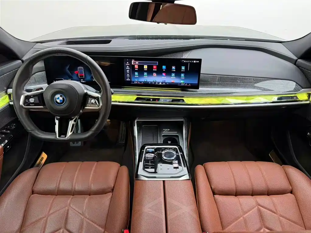 Фото 7 - BMW i7