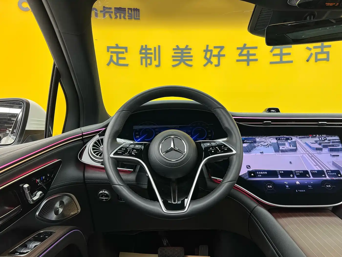 MERCEDES-BENZ EQS SUV