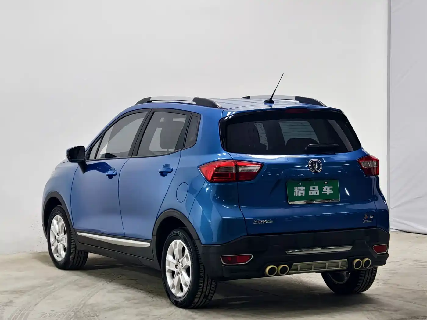 Фото 6 - Changan CS15