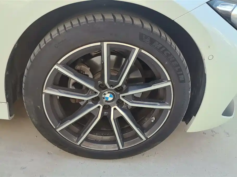 BMW 3 Series 2024 325Li M Sport Package фото 6