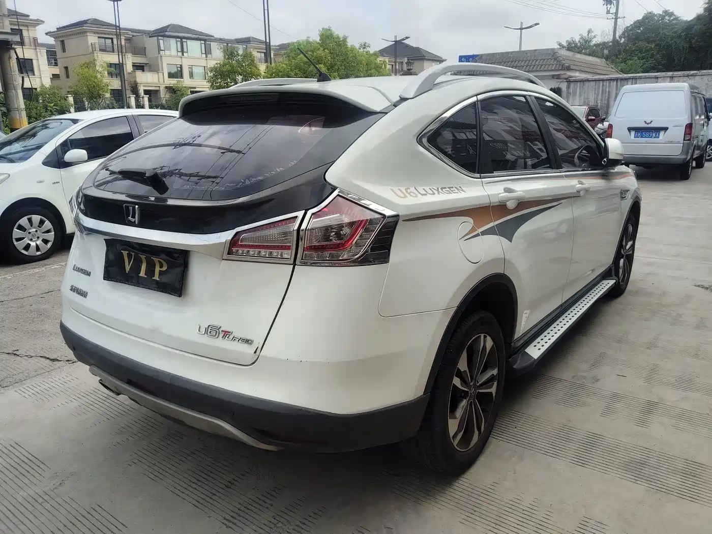 Luxgen U6 SUV 2015 2014 2.0T Fashion
